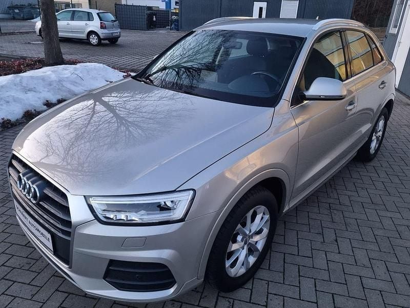 Gebraucht Audi Q3 Design 184 PS (135 kW) 2016 Cuveesilber SUV