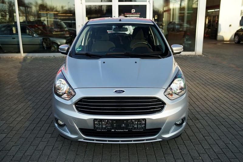 Gebraucht Ford Ka Plus Cool & Sound Edition 86 PS (63 kW) 2016 Silber Kleinwagen