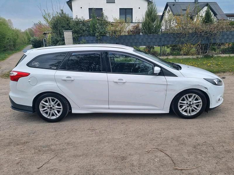 Second-hand Ford Focus 163 CP (119 kW) 2014 Alb Break