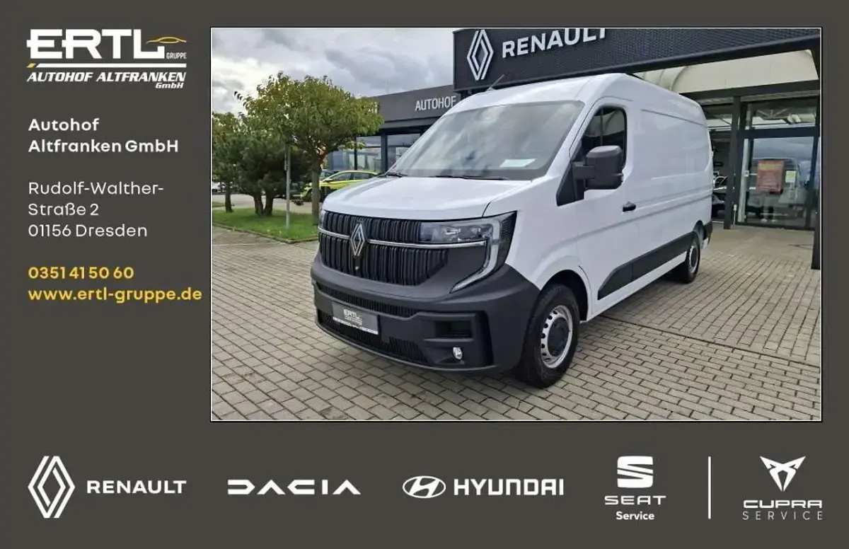 Gebraucht Renault Master 131 PS (96 kW) 2025 Mineralweiß Van / Kleinbus