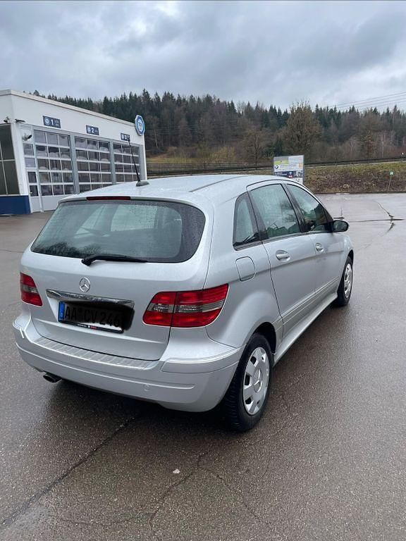 Gebraucht Mercedes B170 158 PS (116 kW) 2007 Silber Van / Kleinbus