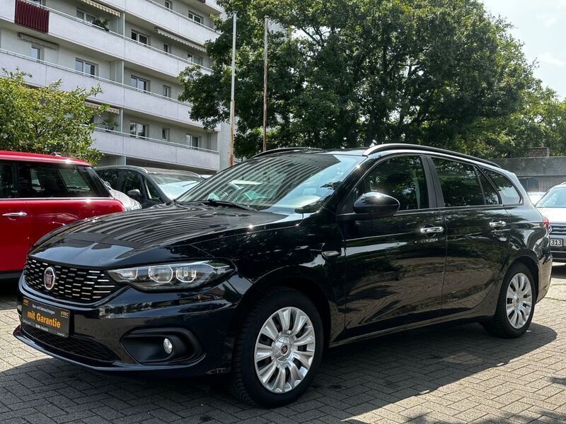 Schwarz Gebraucht 2017 Fiat Tipo Easy Limousine | 7.990 € (Fairer Preis) - Bild 1/4