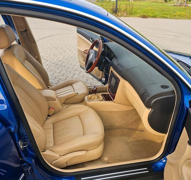 Gebraucht VW Passat 275 PS (202 kW) 2002 Blau Kombi