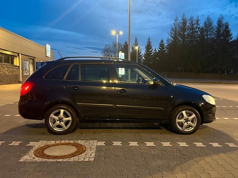 Second-hand Skoda Fabia 105 CP (77 kW) 2012 Negru Break