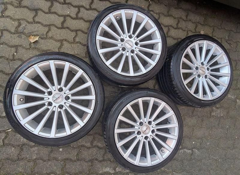 Gebraucht BMW 530 258 PS (189 kW) 2005 Silber Limousine