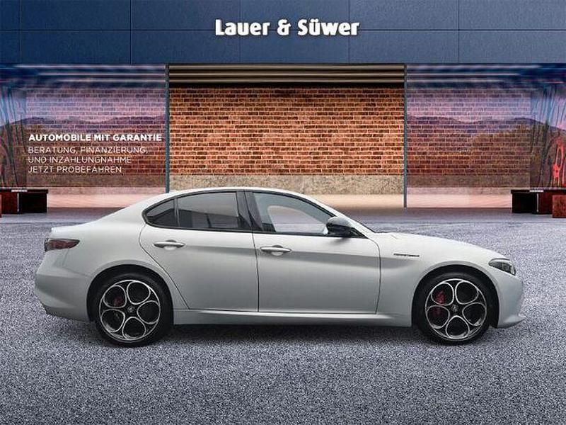 Gebraucht Alfa Romeo Giulia Competizione 280 PS (205 kW) 2023 Silber Limousine