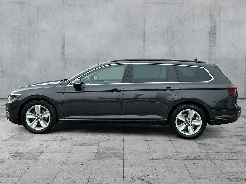 Gebraucht VW Passat Business 200 PS (147 kW) 2023 Grau Kombi