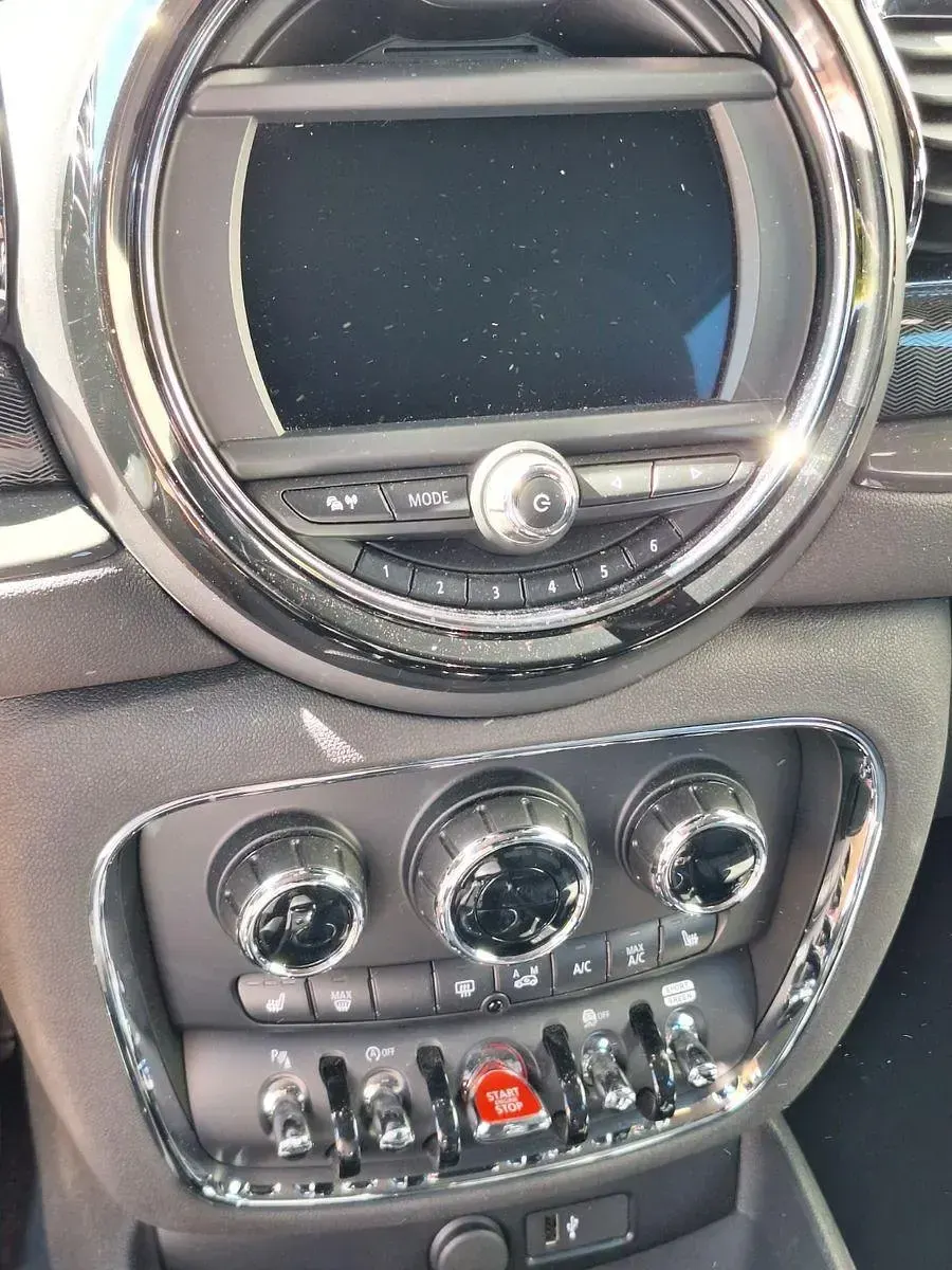 Gebraucht Mini One D Essential 116 PS (85 kW) 2019 Grau Kleinwagen