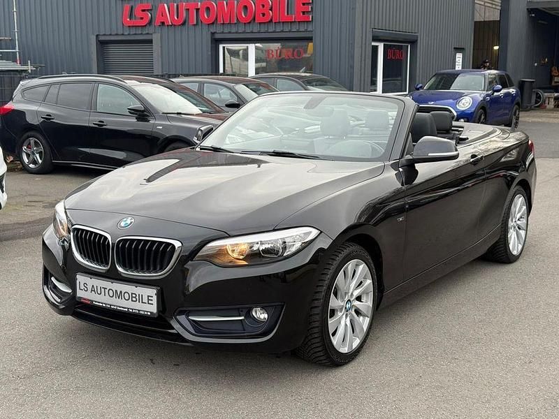 Gebraucht BMW 220 Sport Line 190 PS (139 kW) 2015 Schwarz Cabrio