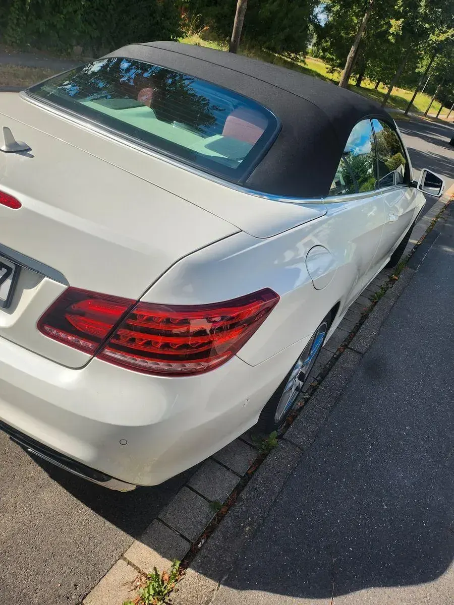 Gebraucht Mercedes E250 Elegance 204 PS (150 kW) 2013 Weiß Cabrio