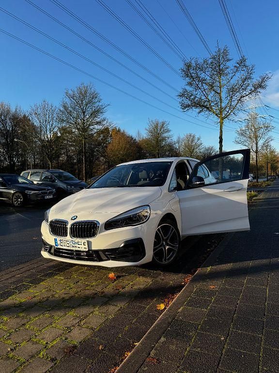 Gebraucht BMW 225 Active Tourer iPerformance 224 PS (164 kW) 2019 Weiß Van / Kleinbus