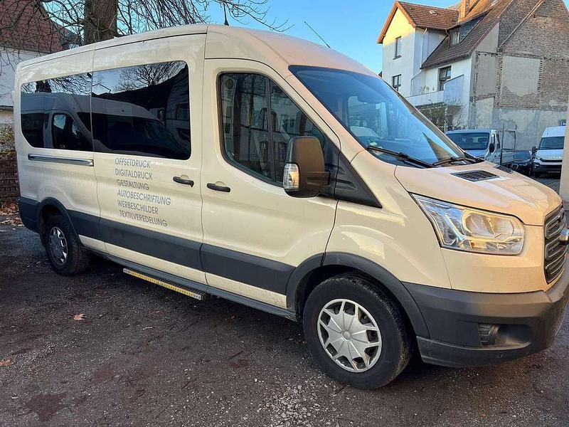 Hellelfenbein Gebraucht 2018 Ford Transit Trend Van / Kleinbus | 6.500 € - Bild 1/4