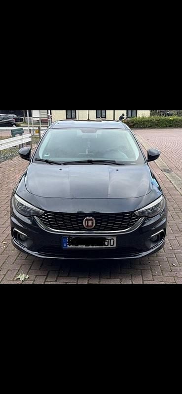 Gebraucht Fiat Tipo 120 PS (88 kW) 2016 Schwarz Limousine