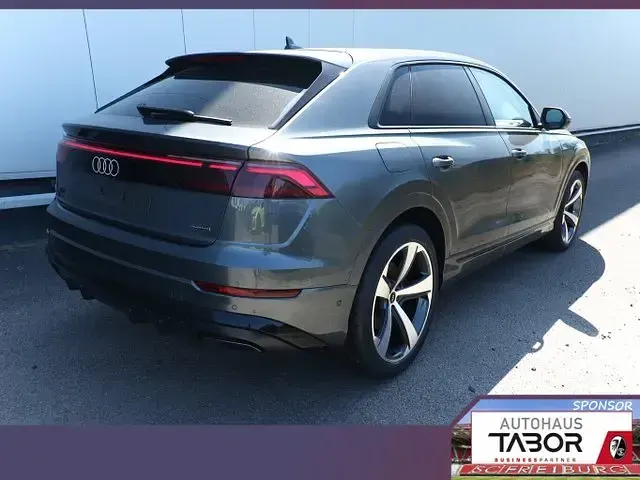 Neu Audi Q8 Comfort 286 PS (210 kW) 2026 Grau SUV
