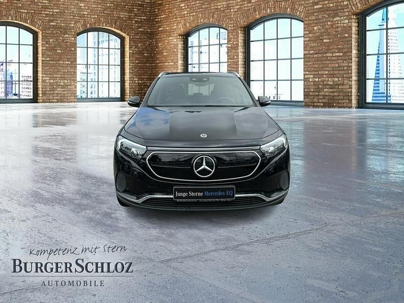 Gebraucht Mercedes EQA300 Progressive 167 kW (228 PS) 2023 Metalliclack kosmosschwarz SUV