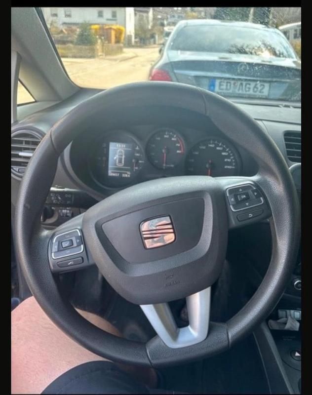 Gebraucht Seat Leon 105 PS (77 kW) 2012 Schwarz Kleinwagen