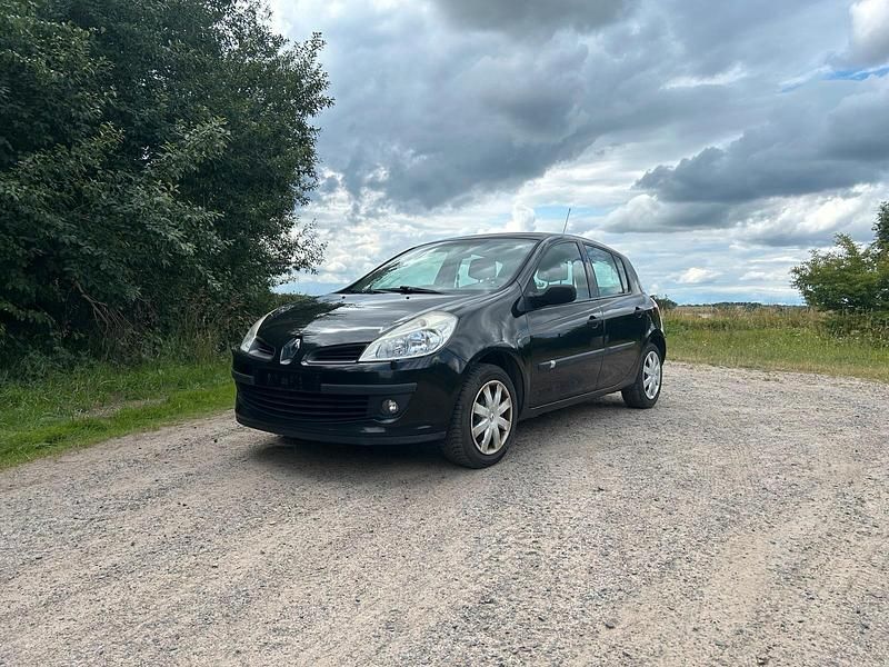 Schwarz Gebraucht 2008 Renault Clio II Kleinwagen | 1.600 € (Fairer Preis) - Bild 1/4