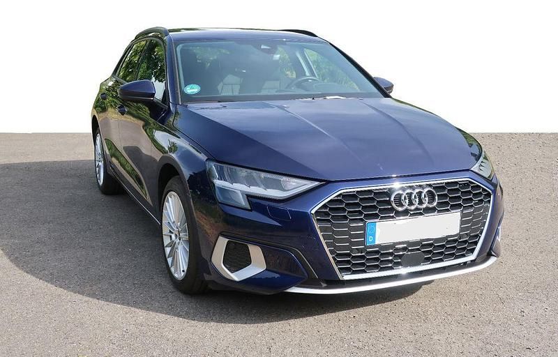 Gebraucht Audi A3 Sportback e-tron Advanced 204 PS (150 kW) 2022 Blau Kleinwagen