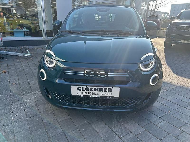 Neu Fiat 500 65 PS (47 kW) 2026 Grün Limousine