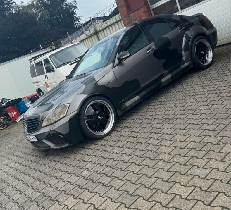 Grau Gebraucht 2007 Mercedes S450 Limousine | 17.000 € - Bild 1/4