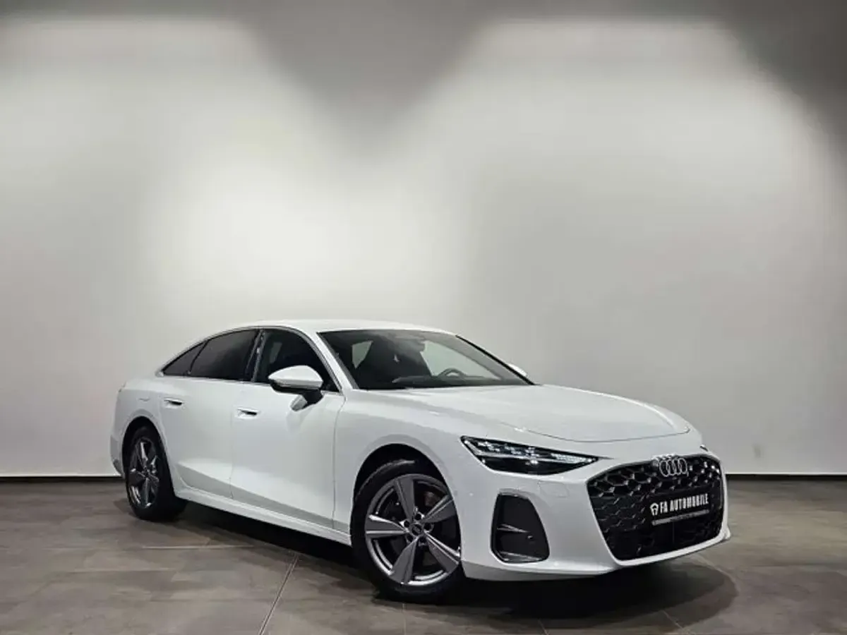 Gebraucht Audi A6 S-Line 204 PS (150 kW) 2025 Weiß Limousine
