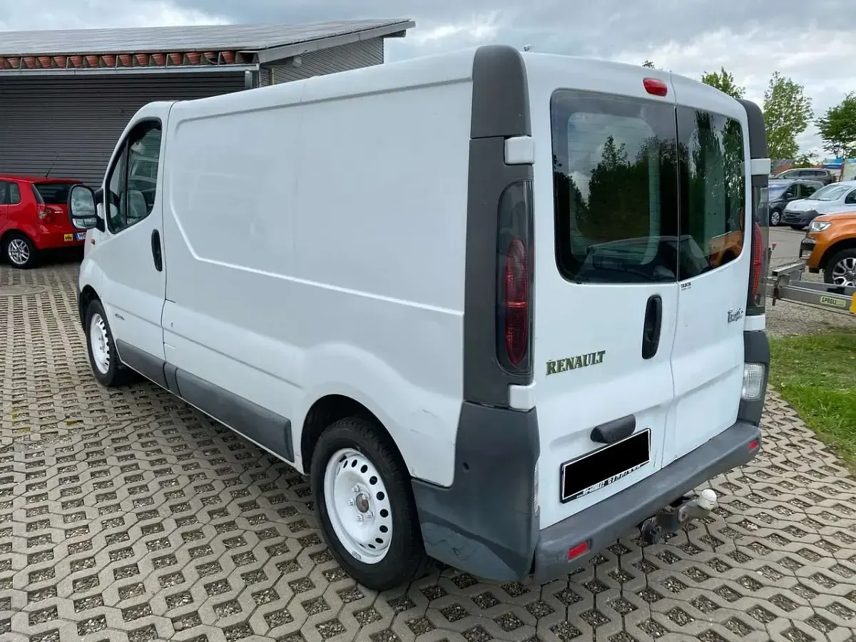 Brugt Renault Trafic 82 HK (60 kW) 2004 Hvid MPV