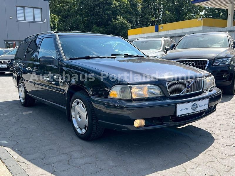 Gebraucht Volvo V70 144 PS (105 kW) 1999 Schwarz Kombi