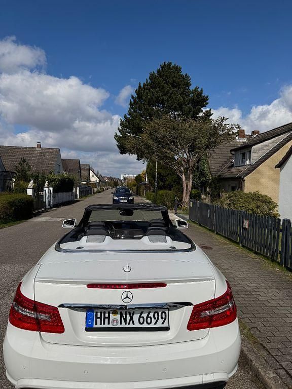 Gebraucht Mercedes E250 AMG 204 PS (150 kW) 2012 Weiß Cabrio