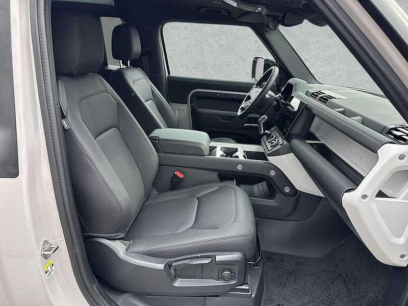 Neu Land Rover Defender S 200 PS (147 kW) 2026 Borasco grey SUV