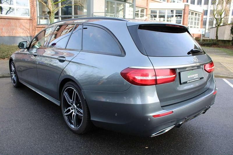 Gebraucht Mercedes E400 AMG line 340 PS (250 kW) 2018 Selenitgrau Kombi
