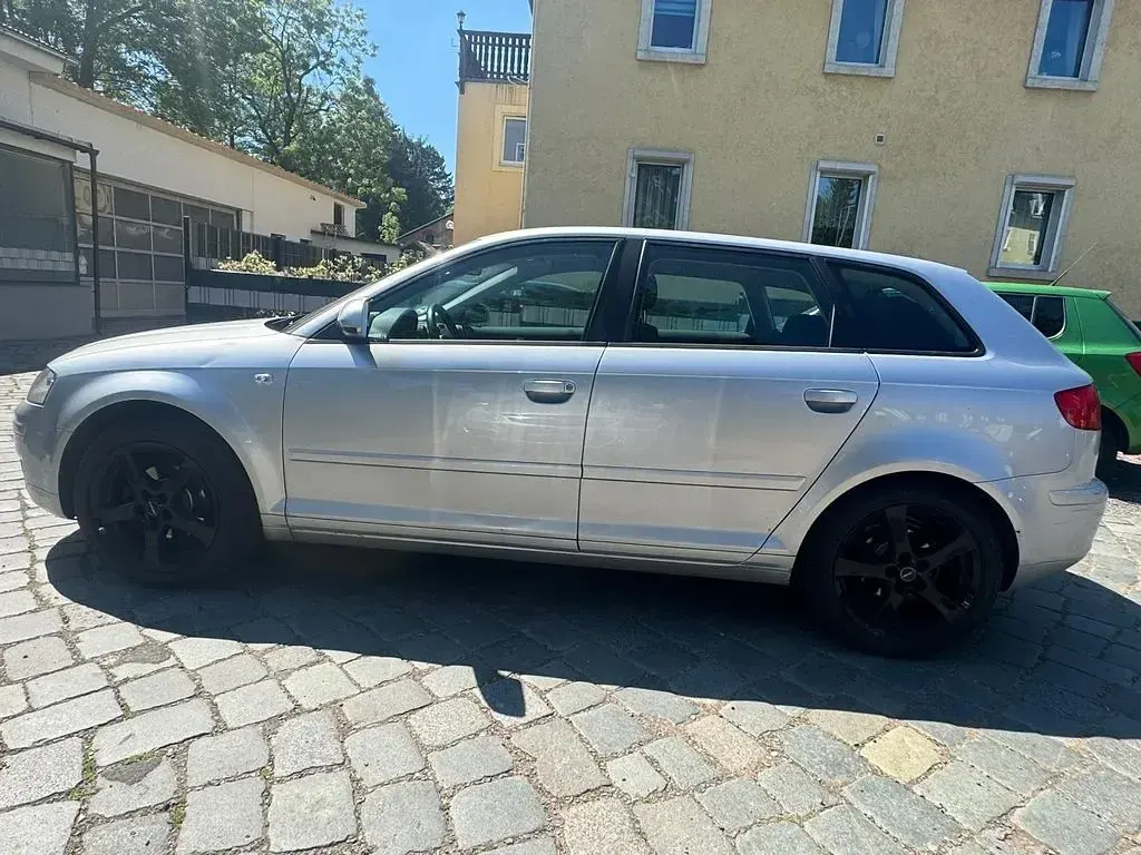 Używany Audi A3 Attraction 116 KM (85 kW) 2005 Srebrny Hatchback