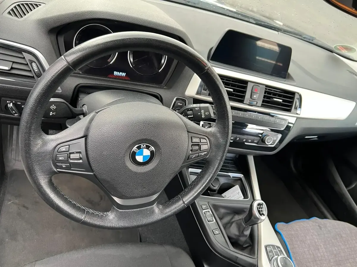 Gebraucht BMW 118 Advantage 136 PS (100 kW) 2018 Schwarz Kleinwagen