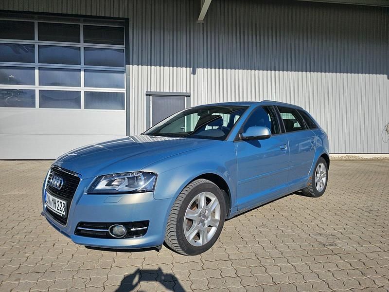 Gebraucht Audi A3 Sportback 185 PS (136 kW) 2010 Blau Kleinwagen