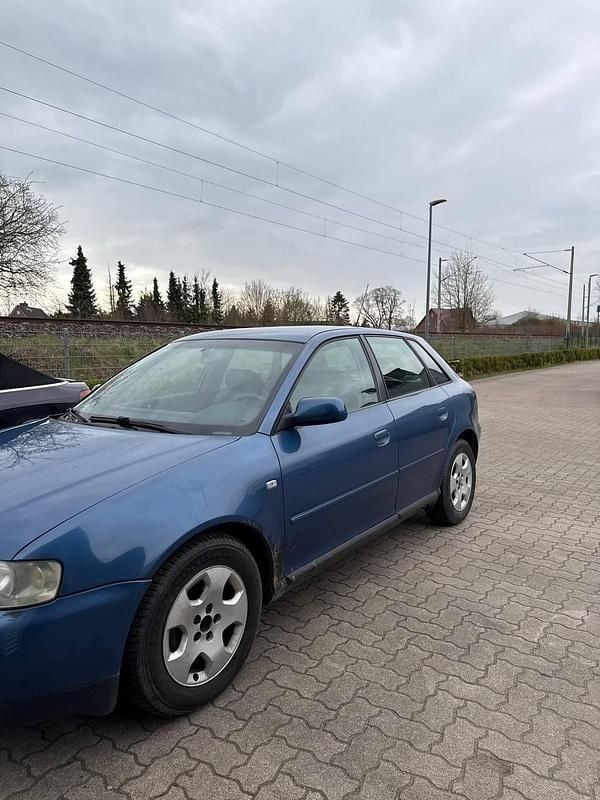 Gebraucht Audi A3 102 PS (75 kW) 2001 Blau Kleinwagen
