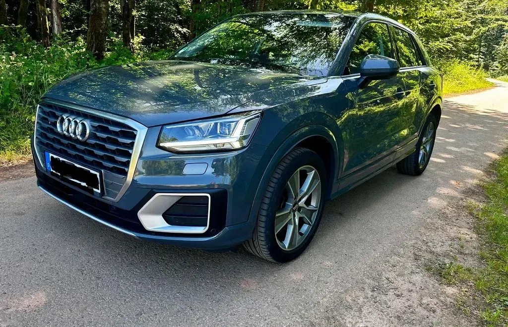 Gebraucht Audi Q2 Design 190 PS (139 kW) 2019 Grau SUV