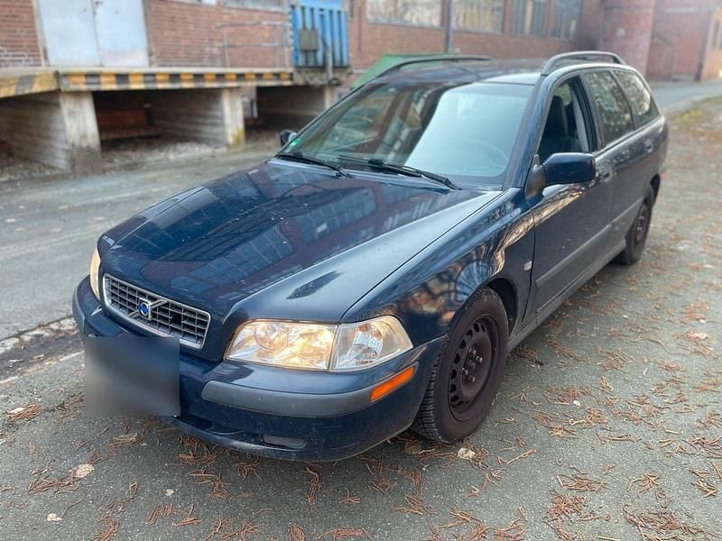 Gebraucht Volvo V40 122 PS (89 kW) 2002 Blau Kombi