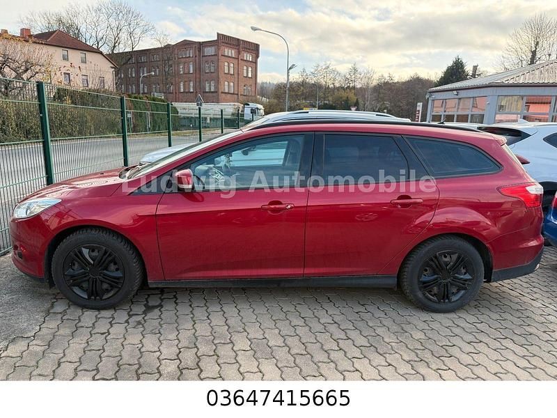 Orange Gebraucht 2014 Ford Focus SYNC Edition Limousine | 2.980 € (Superpreis) - Bild 1/4
