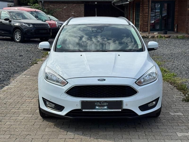Weiß Gebraucht 2018 Ford Focus Business Edition Kombi | 7.750 € (Guter Preis) - Bild 1/4
