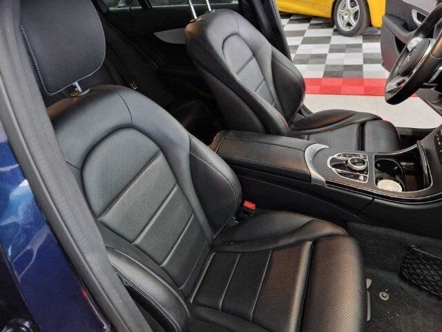 Gebraucht Mercedes C160 AMG line 131 PS (96 kW) 2018 Blau Coupé