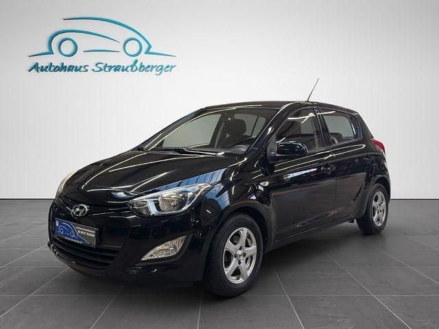 Gebraucht Hyundai i20 Edition 86 PS (63 kW) 2013 Schwarz Kleinwagen