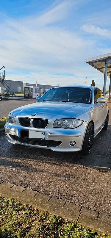 Gebraucht BMW 118 122 PS (89 kW) 2007 Silber Kleinwagen