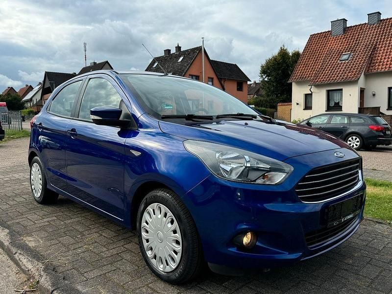 Gebraucht Ford Ka Plus 69 PS (50 kW) 2017 Blau Kleinwagen