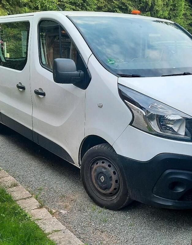 Weiß Gebraucht 2018 Renault Trafic Van | 7.500 € - Bild 1/4