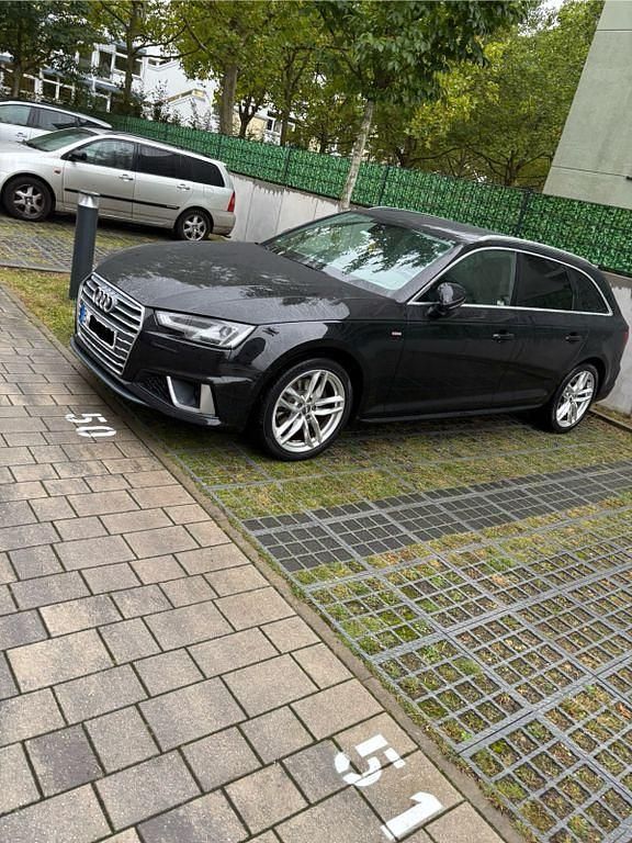 Schwarz Gebraucht 2018 Audi A4 Design Kombi | 18.490 € (Fairer Preis) - Bild 1/4