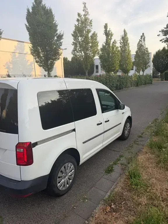 Gebraucht VW Caddy Trendline 84 PS (61 kW) 2017 Weiß Van / Kleinbus