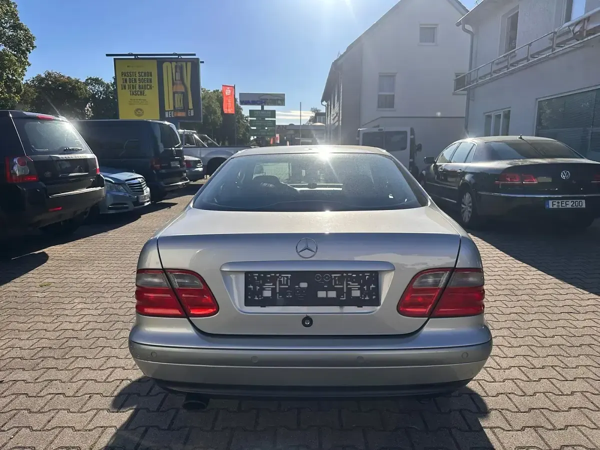 Gebraucht Mercedes CLK320 Elegance 219 PS (161 kW) 1998 Silber Coupé