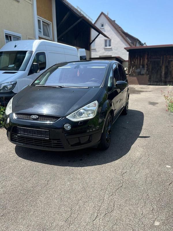 Gebraucht Ford S-MAX Titanium 140 PS (102 kW) 2008 Schwarz Van / Kleinbus