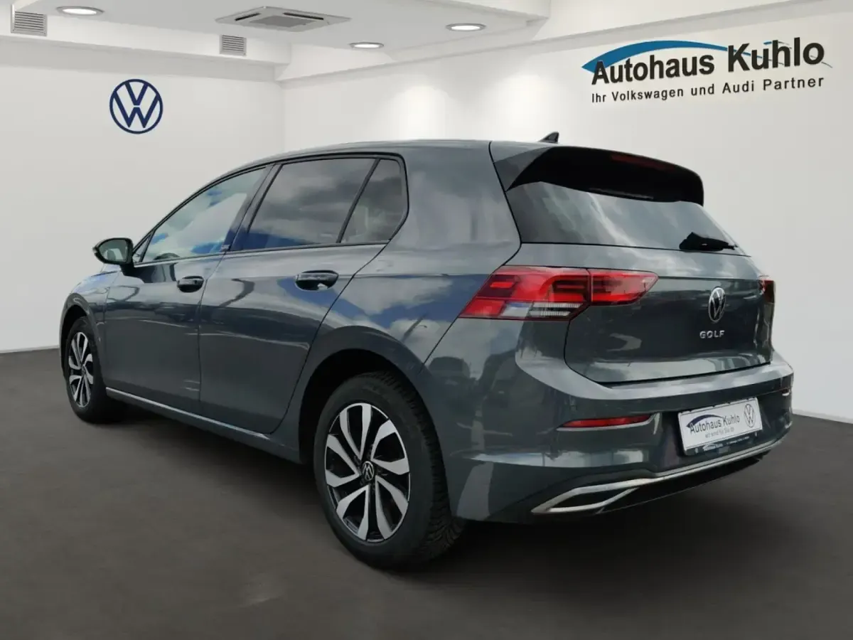 Gebraucht VW Golf VII Active 116 PS (85 kW) 2021 Kleinwagen