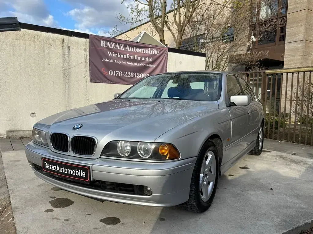 Second-hand BMW 530 Exclusive 231 CP (169 kW) 2003 Argintiu Berlinǎ