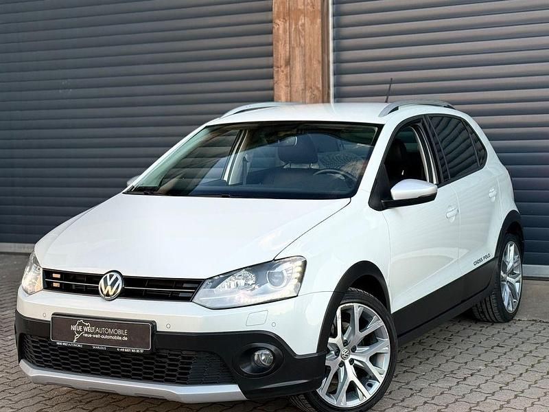 Weiß Gebraucht 2017 VW Polo Cross Kleinwagen | 13.799 € (Etwas zu teuer) - Bild 1/4